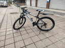 金武端自行车成人山地车公路赛车单车骑行变速超轻越野中学生初中青少年 旗舰版-辐条轮-黑白色 27.5寸21速 实拍图