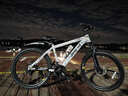 Jeep吉普山地车自行车学生成人减震碟刹通勤变速越野青少年巡航者C800 巡航者-辐条轮-钢琴白 24寸(建议身高140-160cm) 24速运动版 实拍图