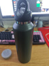 REVOMAX锐虎单手开盖水杯无螺纹保温杯男士大容量保冷杯砂石绿592ml 实拍图