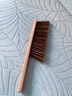 鸡翅木扫床刷长柄防静电除尘扫床清洁刷刷子神器粘毛器毛球掸子 木柄床刷-直柄-四排毛 实拍图