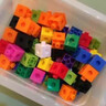 木丁丁100粒正方体积木早教玩具数学教具立体几何小方块拼搭空间想象力 彩色100粒【2cm方块】 实拍图