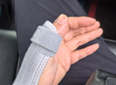 白猫 医用型腱鞘炎护腕大拇指手腕关节固定支具手腕护具铝板支撑固定 实拍图