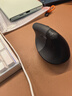 罗技（Logitech）Lift人体工学鼠标 垂直鼠标 小手鼠标 无线蓝牙鼠标 3台设备秒切换 带Logi Bolt接收器 黑色 实拍图