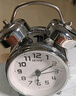 汉时（Hense）打铃闹钟超大声学生高中生床头闹表懒人起床神器桌面台钟HA70 电镀4.5英寸夜光 实拍图