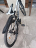金武端自行车成人山地车公路赛车单车骑行变速超轻越野中学生初中青少年 顶配版-辐条轮-黑白色 26寸21速 实拍图