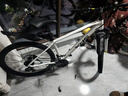 喜德盛山地自行车黑客500 X6铝合金车架27.5大轮径 油压碟刹24速变速 26款白/灰黑17寸(适合身高170-185cm） 实拍图