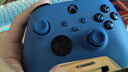 微软（Microsoft）Xbox无线游戏手柄 无线控制器 彩色手柄波动蓝 蓝牙 适配Xbox/PC/平板/手机 Steam 黑神话 丝之歌 实拍图