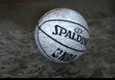 斯伯丁（SPALDING） 反光篮球炫酷反光球赛事比赛室内PU材质7号篮球 76-911Y 实拍图