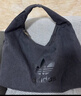 adidas「云朵包」牛仔风大容量运动挎包女子阿迪达斯官方三叶草 黑色 NS 实拍图