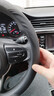 新款麂皮绒方向盘保护套舒适四季通用简约大气防滑吸汗耐磨透气 圆形通用蝙蝠标--麂皮绒【炭黑色】 实拍图