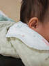 棉之润一次性围兜口水巾【50片装】婴儿旋转免洗围嘴宝宝隔水饭兜字母款 实拍图