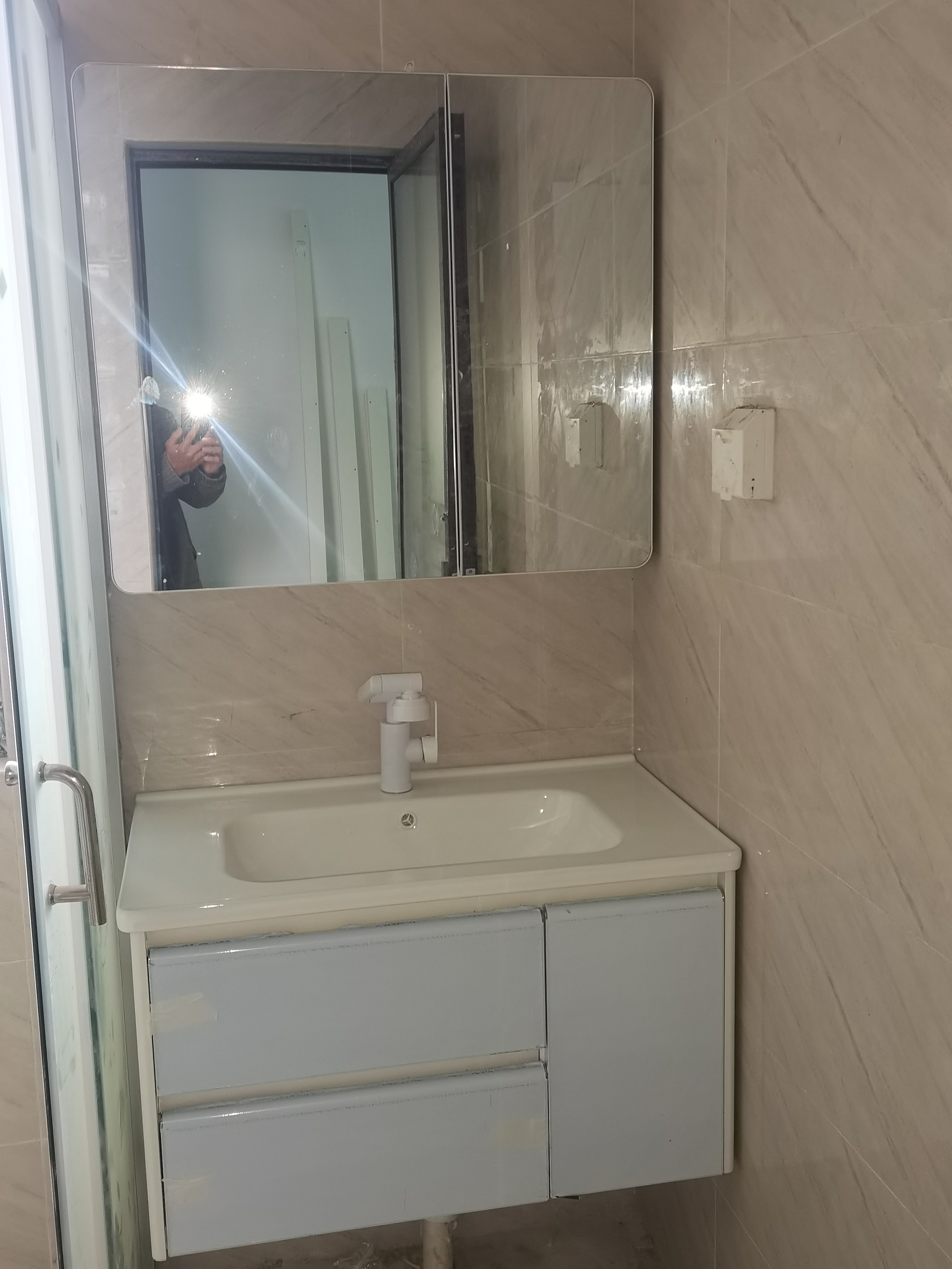 摩伊不锈钢蜂窝铝浴室柜组合卫生间圆角洗漱台陶瓷一体盆洗手盆 双抽屉一门+圆弧普通镜柜-80cm 实拍图
