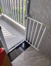 呵花楼梯口护栏婴儿童安全门栏围阳台栏杆宠物宝宝犬狗狗栅栏门免打孔 适用宽度 69-76cm 高76cm栏杆间隙 实拍图