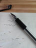 齐心(Comix)0.5mm黑色中性笔软护手拔帽中性笔签字笔商务水笔 12支/盒E34567 实拍图