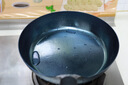 臻三环章丘手工铁锅平底煎锅烤肉煎锅无涂层不易粘锅小平底锅辅食厨具 烤蓝铁把 28cm 实拍图