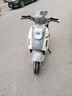 绿源（Luyuan）电动摩托车  【向往的生活推荐】M7UMODA10【续74公里-60V20AH-5块铅酸电池-1000W】家用代步车雾 实拍图