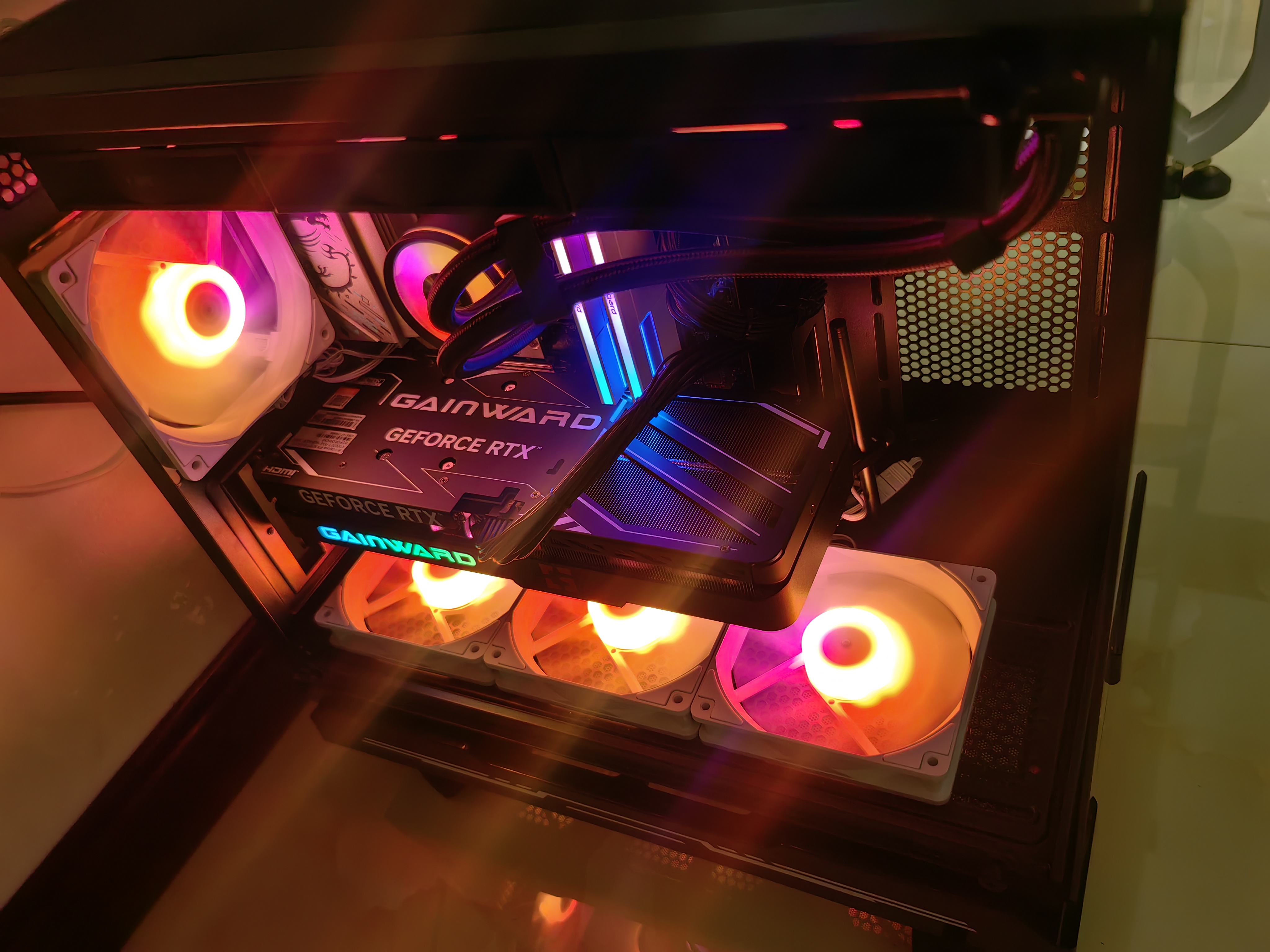 超频3（PCCOOLER）DA360 PRO ARGB BK一体式CPU水冷散热器（大面积发光/可旋转冷头/隐藏走线/支持1700 AM5） 实拍图