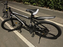 EG7山地自行车成人学生变速越野单车双减震赛车26寸青少年男女 辐条【升级减震 轻量铝架】黑白 26寸21速【适合：160-180CM】 实拍图