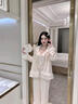伊棠朵【豹纹三件套】女士海岛绒睡衣时尚细绒保暖秋冬季含胸垫家居服 1009-3杏色 2XL 【建议140-160斤】 实拍图