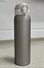 京东京造 保温杯 纯钛弹盖随行【内外纯钛】男女士水杯子 灰色 500ml 实拍图
