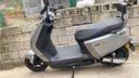 永久电动摩托车2025新款72V黑金石墨烯长续航NFC智能两轮电摩电动车 灰色/1200W/前碟后鼓 72V23A-全新黑金石墨烯-整车发货 实拍图