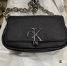Calvin Klein时尚单肩包礼物链条包包金属字母旋扣翻盖CK女包斜挎马鞍包DH3240 实拍图