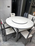 坞里岩板餐桌椅组合现代简约轻奢家用小户型饭桌变圆桌实木餐桌可伸缩 亮光皎月白桌面+黑白框架【升级舒适皮椅】 1.35米 一桌六椅【加厚款】 实拍图