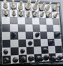 友邦（UB） 国际象棋黑白色磁性可折叠便携培训教学用棋 3810B-C(中号) 实拍图