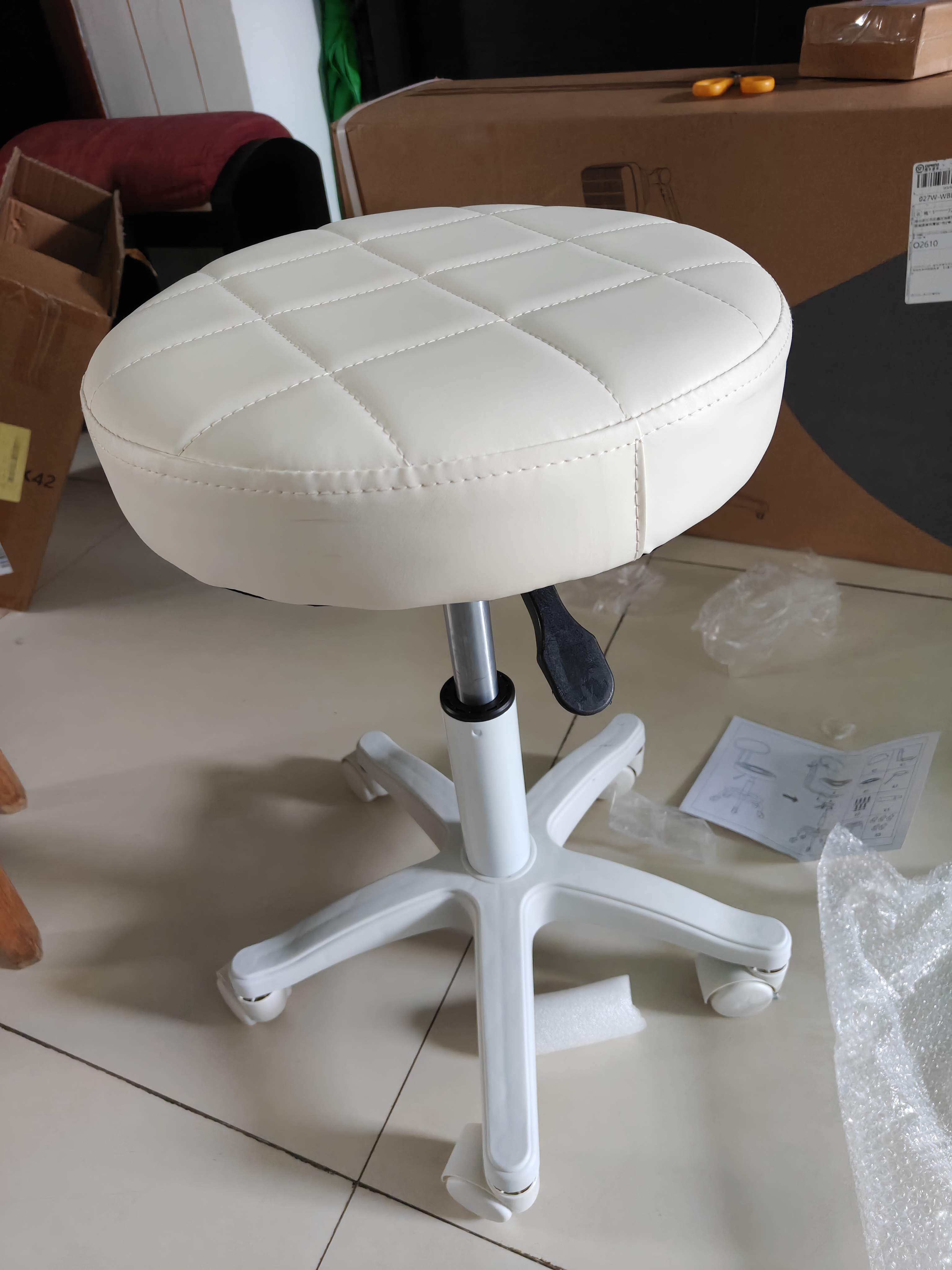 星恺吧台椅家用可升降转椅旋转美容院凳子前台收银滑轮凳圆凳BY651 【米白色】加厚双层海绵坐垫 实拍图