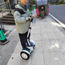 领奥电动儿童智能平衡车3-6-12岁体感10岁到15岁以上腿控成年人两轮自动手扶双轮新款平行车 K6旗舰白54V【三控+APP+炫光轮】 实拍图
