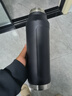 恩尔美（nRMEi）保温保冷杯大容量男士款316不锈钢学生户外骑行便携运动水壶杯子 黑色1000ml【抗菌316/保温保冷】 实拍图