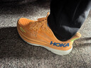 HOKA ONE ONECLIFTON 9 男款克里夫顿9厚底透气跑鞋 橙色  44.5 实拍图