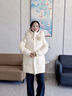 波司登（BOSIDENG）冬季羽绒服女中长款脱卸帽大毛领90绒保暖外套B250245268 珠光米|7F87 【店长推荐】 S 160/84A 体重约110-130斤 实拍图