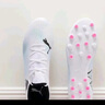 彪马（PUMA）MG短钉贴合耐穿训练足球鞋男人造草坪钉鞋FUTURE7 107725 白-黑色-粉-01 43 实拍图