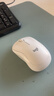 罗技（Logitech）M221 轻音鼠标 无线鼠标 办公鼠标 对称鼠标 带无线微型接收器 米白色 实拍图