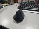 罗技（Logitech）Lift人体工学鼠标 垂直鼠标 小手鼠标 无线蓝牙鼠标 3台设备秒切换 带Logi Bolt接收器 黑色 实拍图