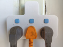 公牛（BULL）转换插头/品字形一转三插座/无线转换插座/电源转换器 适用卧室、厨房 3位分控开关插座 蓝白款 实拍图