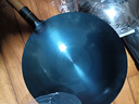 荣事达（Royalstar）章丘手工锻打铁锅圆底老式炒锅无涂层不粘炒菜锅燃气灶带盖34cm 实拍图
