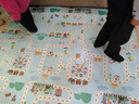 爬行垫婴儿无毒无甲醛宝宝爬爬垫整张双面客厅家用儿童防滑地垫子 双面图案【180x200cm款式随机】 防潮隔凉（厚度1.5CM）折叠发货 实拍图