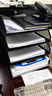 得力(deli)四层横板金属文件座 办公桌文件架置物架 文件托盘 桌面文件框收纳架 PB264黑 实拍图