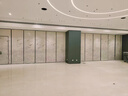 酒店餐厅活动隔断墙折叠门宴会厅超高移动屏风画廊展厅展示板 木饰面 实拍图