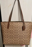 蔻驰（COACH）【品牌直供】女士大号大容量单肩手提托特包棕黄拼棕色CBT20 实拍图