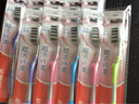 高露洁（Colgate）细毛护龈备长炭软毛成人牙刷12支家庭装款式颜色随机发货京东自营 实拍图