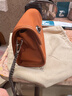 裘真信封包女链条斜挎单肩包休闲复古小包植鞣头层牛皮包包 焦糖色-小号 实拍图