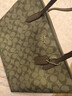 蔻驰（COACH）【品牌直供】女士中号托特包单肩手提包卡其色拼棕色4455 实拍图