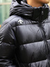 迪桑特（DESCENTE）迪桑特SKI STYLE系列HEAT NAVI男士短款亮面保暖羽绒服 BK-黑色 L (175/96A) 实拍图