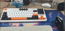 狼蛛（AULA）F87ProV2客制化无线机械键盘电竞游戏专用  蓝牙/2.4G/有线三模连接全键热插拔gasket结构办公键盘 F87 乌野橘光 太空金轴 实拍图