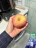 京鲜生 山东栖霞红富士苹果精品12粒 单果190g-240g  水果礼盒 实拍图