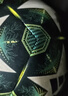 阿迪达斯（adidas）UCL欧冠 训练用足球 机缝球面足球日常活动用球5号 JH1281  实拍图