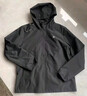 特步防泼水外套秋冬新款男夹克上衣跑步服户外骑行服双层风衣运动服 0110加绒-正黑色-经典简约 2XL 实拍图